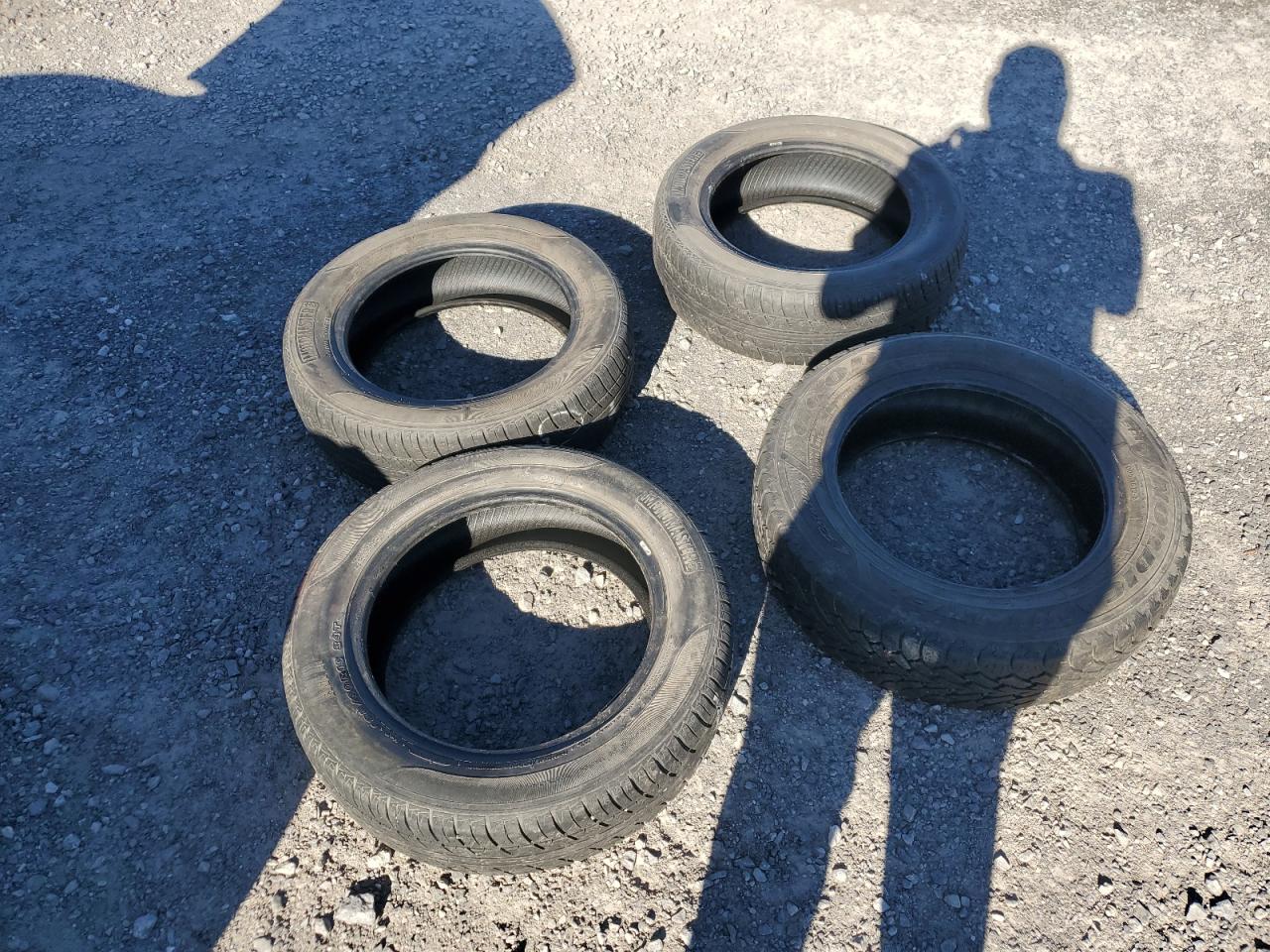 2008 Toyota Yaris VIN: JTDBT923381266128 Lot: 81923345