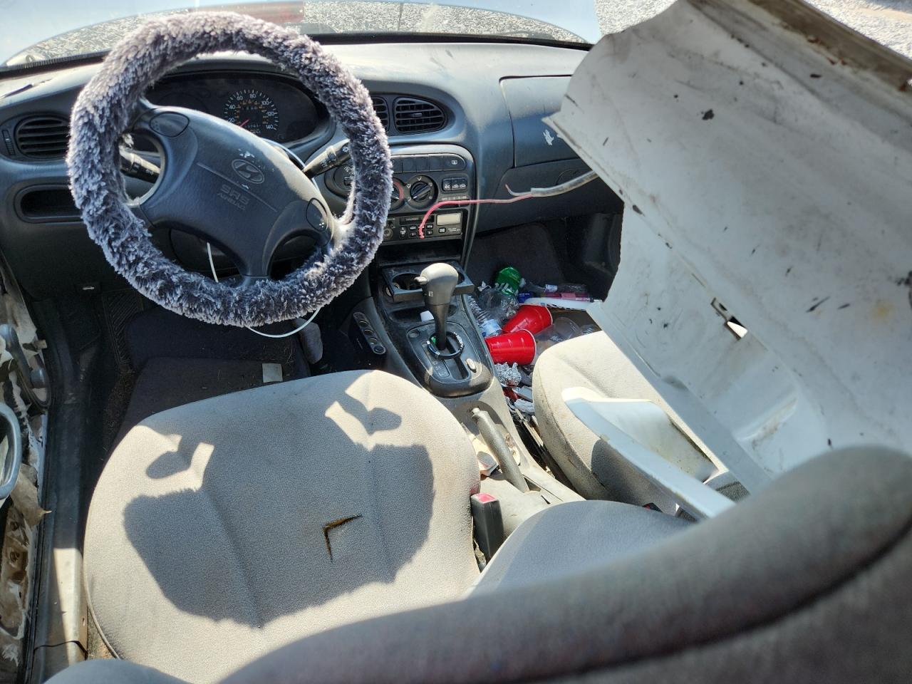 1998 Hyundai Elantra VIN: KMHJF24M9WU661258 Lot: 80200505