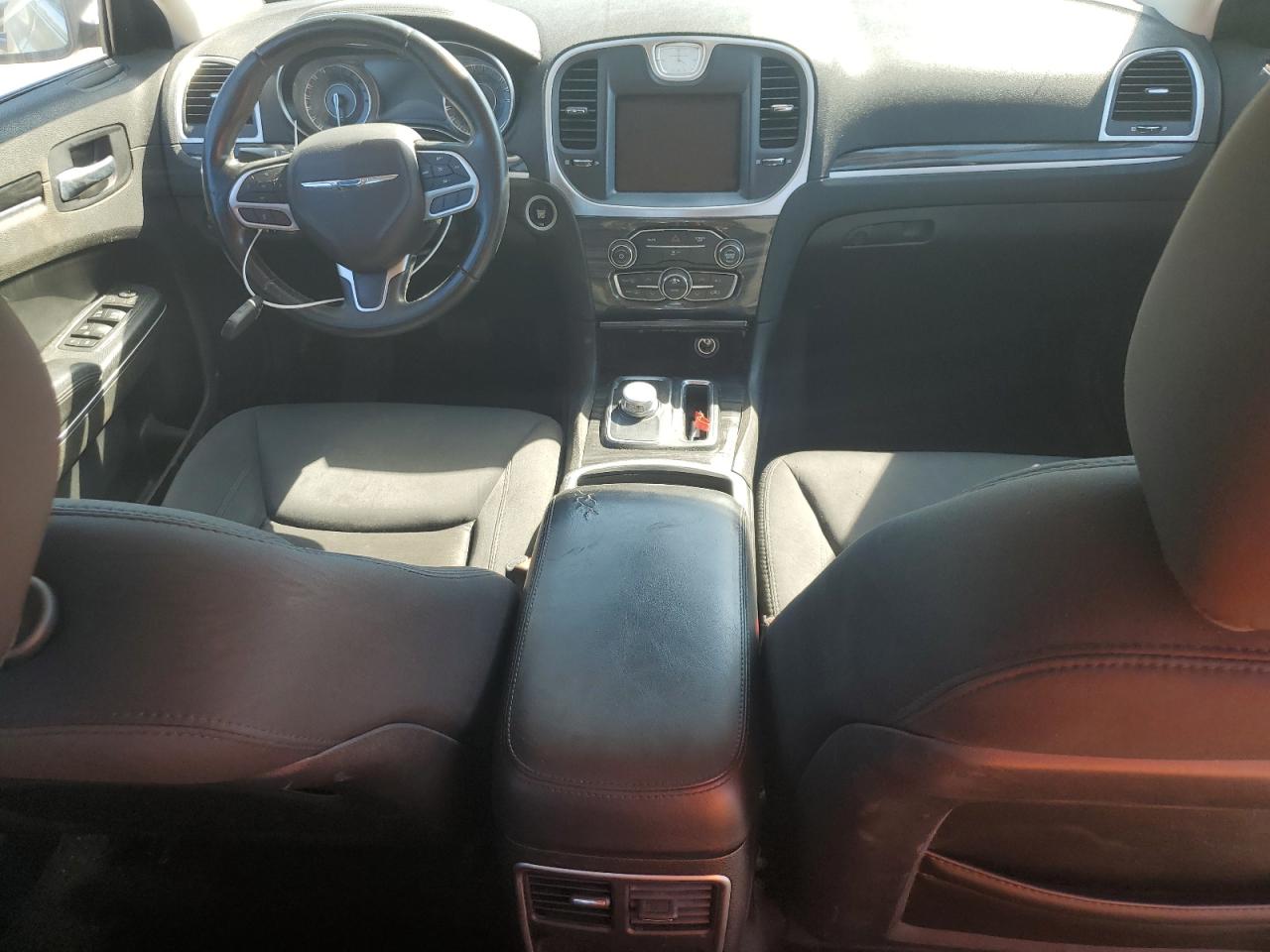 2018 Chrysler 300 Touring VIN: 2C3CCAAG8JH320609 Lot: 70909295