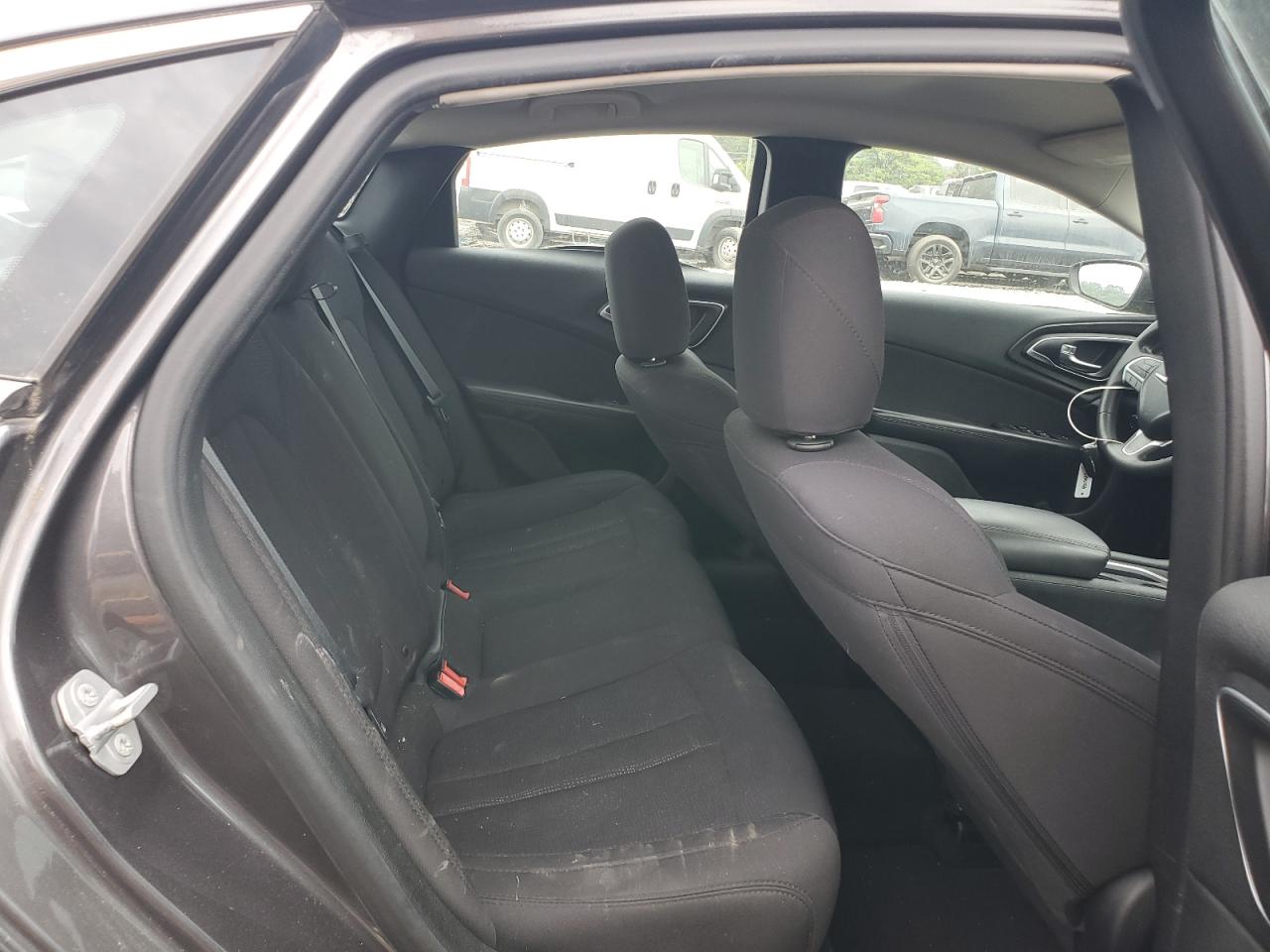 2015 Chrysler 200 Limited VIN: 1C3CCCAB3FN568412 Lot: 82124055