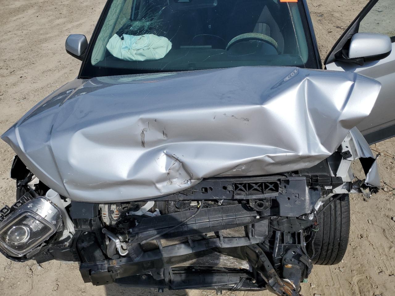 2022 Hyundai Venue Sel VIN: KMHRC8A3XNU199561 Lot: 84805555