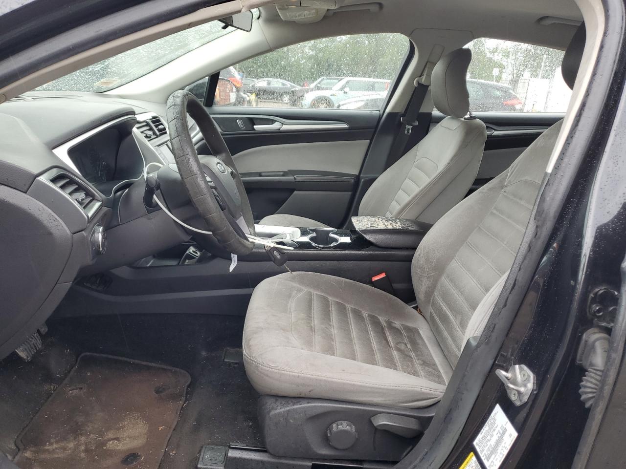 2014 Ford Fusion S VIN: 1FA6P0G77E5370192 Lot: 81641885