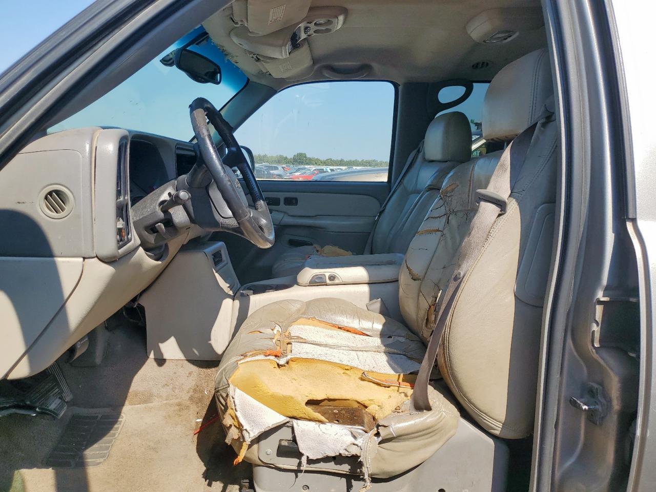 2000 Chevrolet Suburban C1500 VIN: 3GNEC16T7YG130716 Lot: 80518535