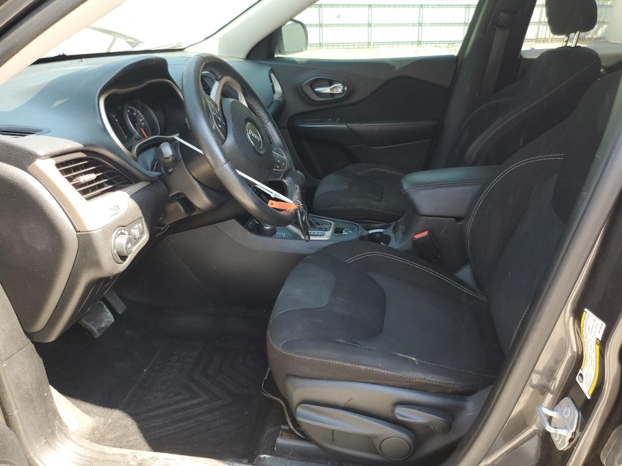 2016 Jeep Cherokee Latitude VIN: 1C4PJMCB4GW100559 Lot: 81155155