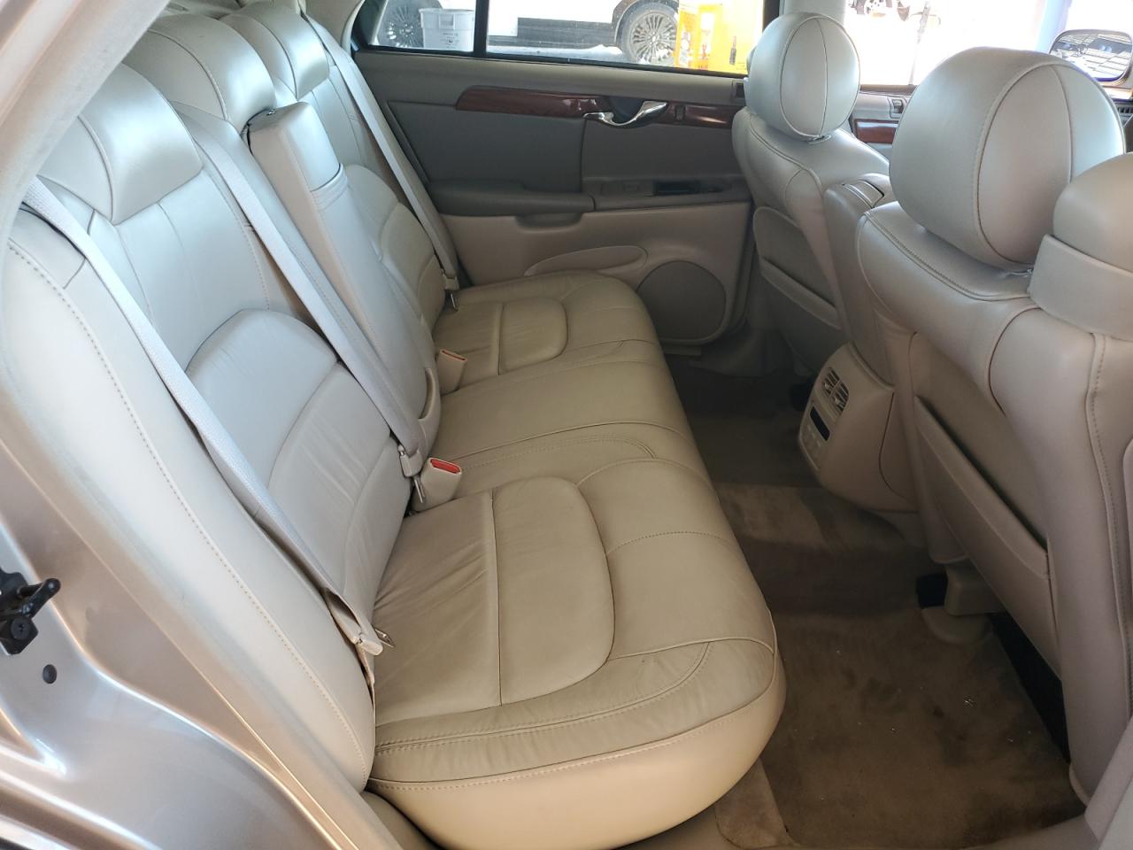 2004 Cadillac Deville VIN: 1G6KD54Y04U115970 Lot: 81936825