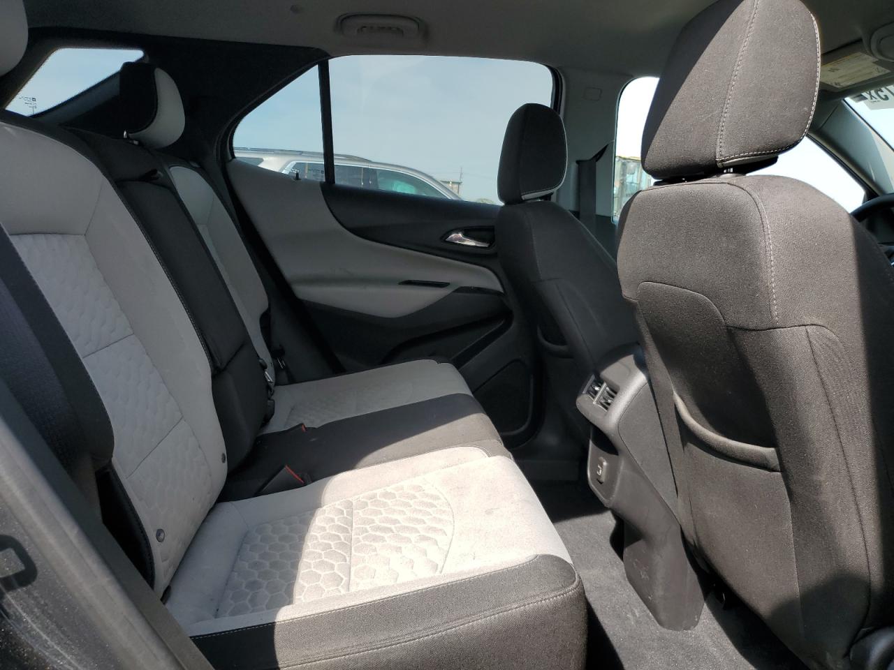 2020 Chevrolet Equinox Ls VIN: 3GNAXHEV3LS565611 Lot: 71737075