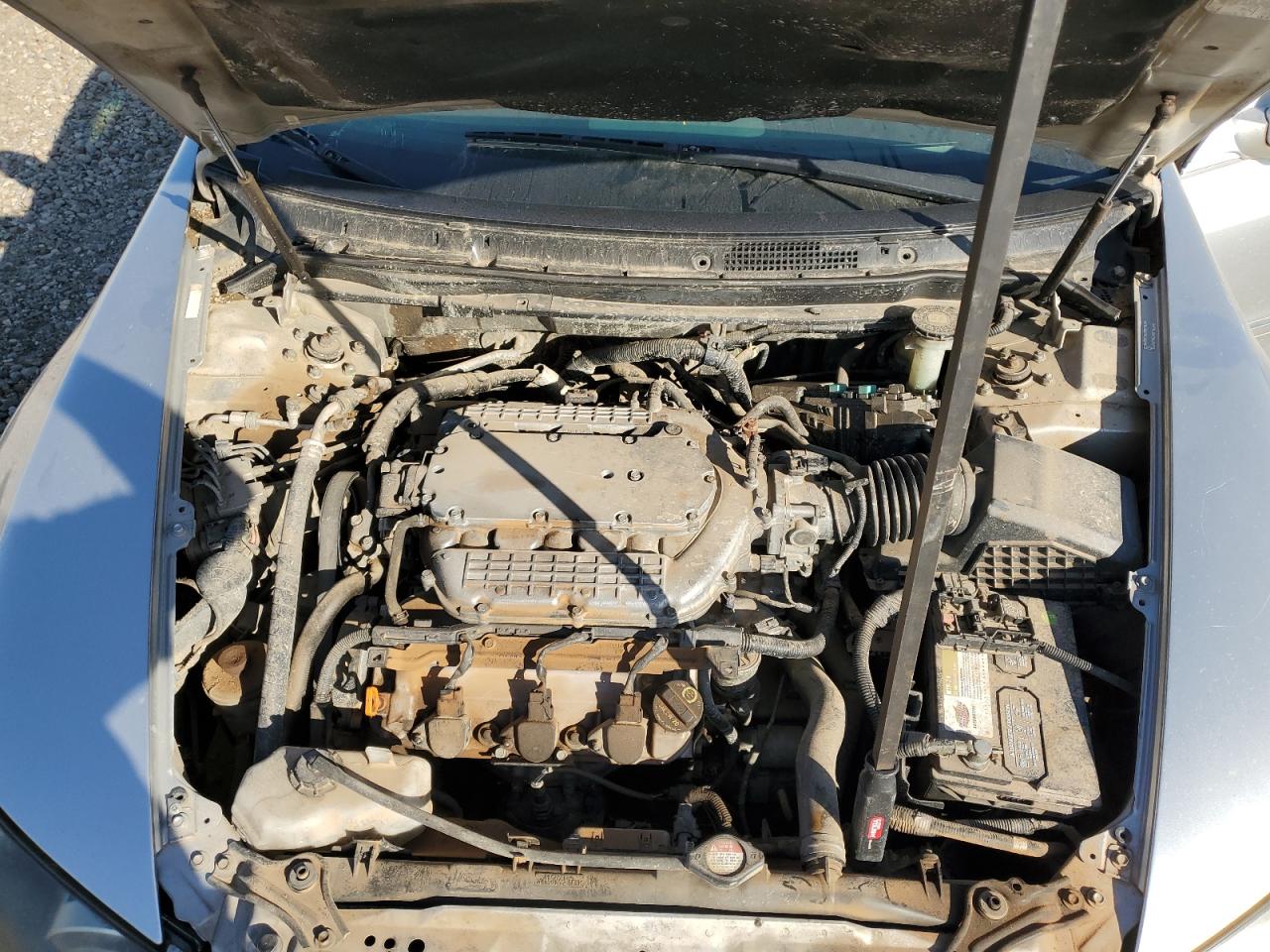 2005 Acura Rl VIN: JH4KB16555C018932 Lot: 71946415