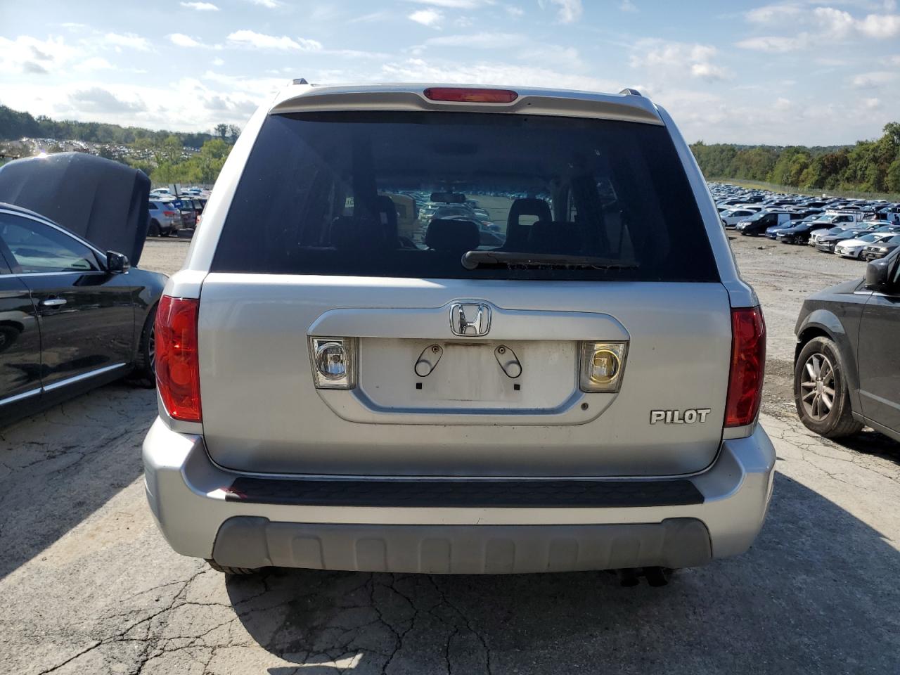 2003 Honda Pilot Exl VIN: 2HKYF18603H623058 Lot: 82060625