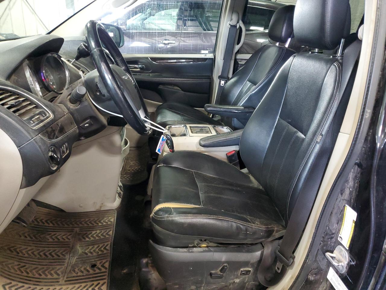 2011 Chrysler Town & Country Touring L VIN: 2A4RR8DGXBR688191 Lot: 70828715