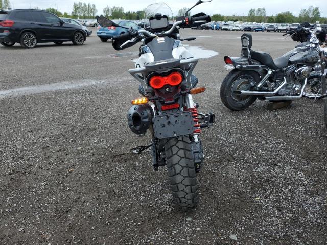 2025 MOTO GUZZI V85 TT  