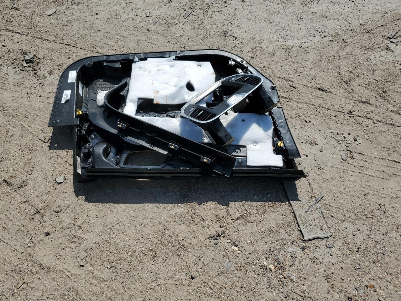 2015 Chrysler 300 Limited VIN: 2C3CCAAGXFH791782 Lot: 71250075