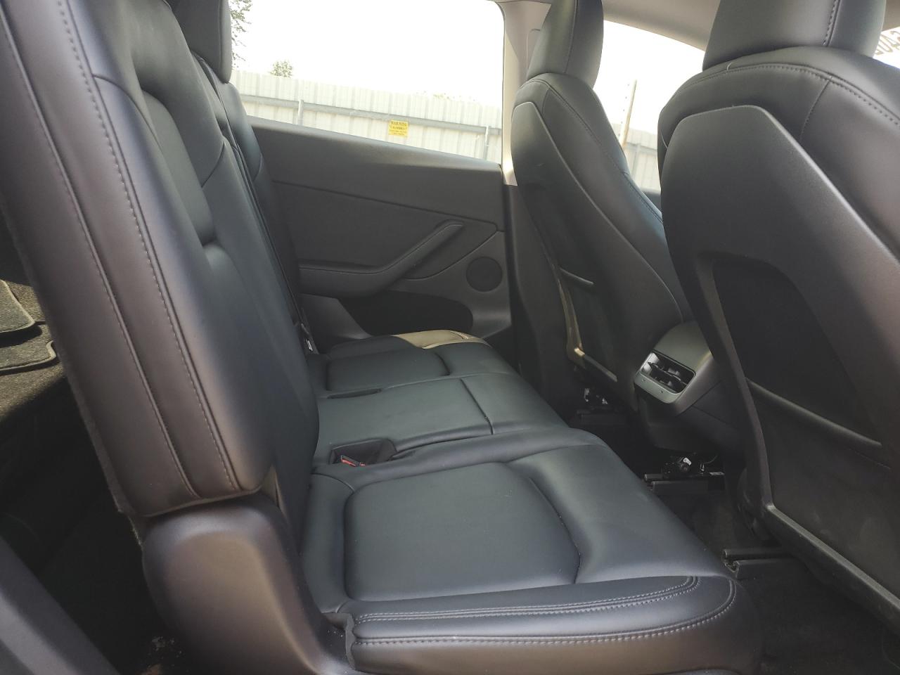 2024 Tesla Model Y VIN: 7SAYGAEE4RF119311 Lot: 71264025