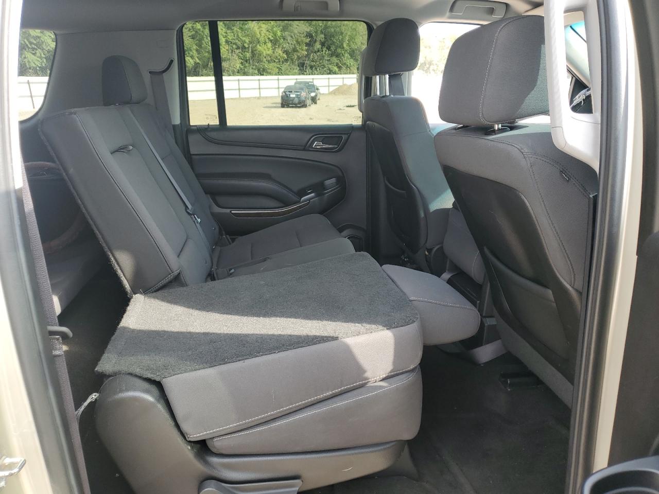 2015 Chevrolet Suburban K1500 Ls VIN: 1GNSKHECXFR679145 Lot: 81313945