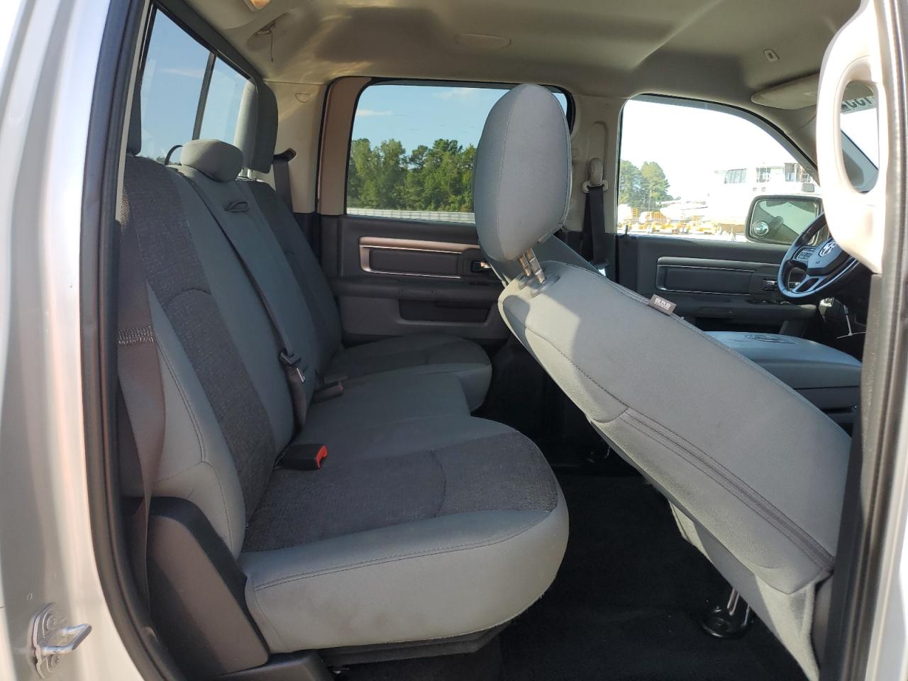 2017 Ram 1500 Slt VIN: 3C6RR7LT7HG560284 Lot: 81195135