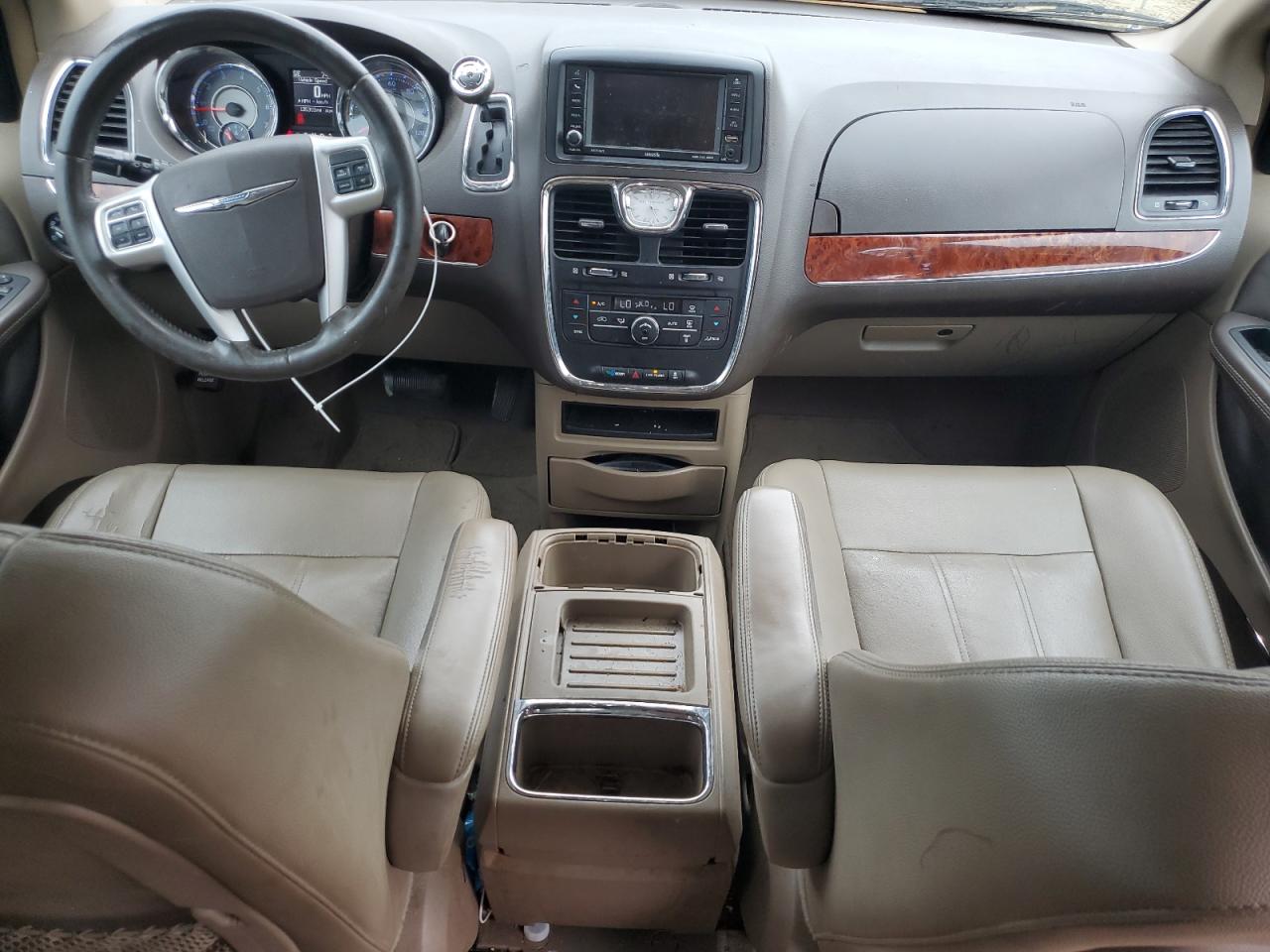 2016 Chrysler Town & Country Touring VIN: 2C4RC1BG2GR230671 Lot: 84546675