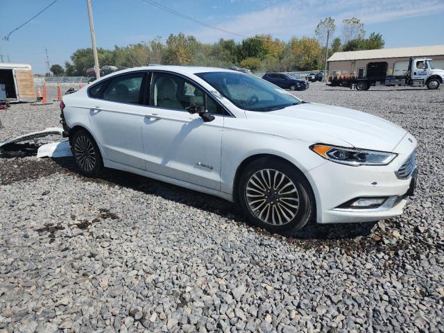  FORD FUSION 2017 Белы