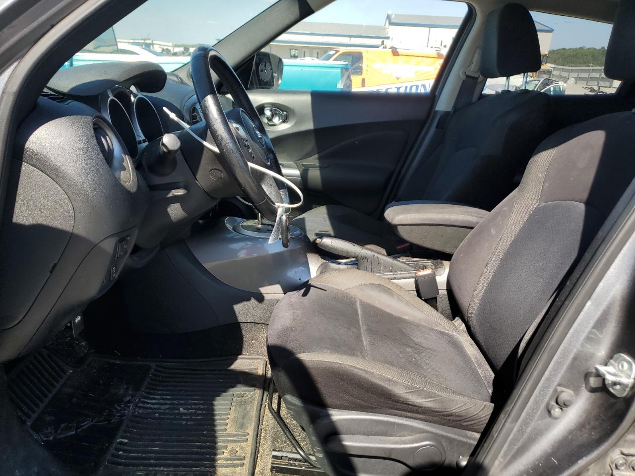 2015 Nissan Juke S VIN: JN8AF5MV6FT565693 Lot: 84597355
