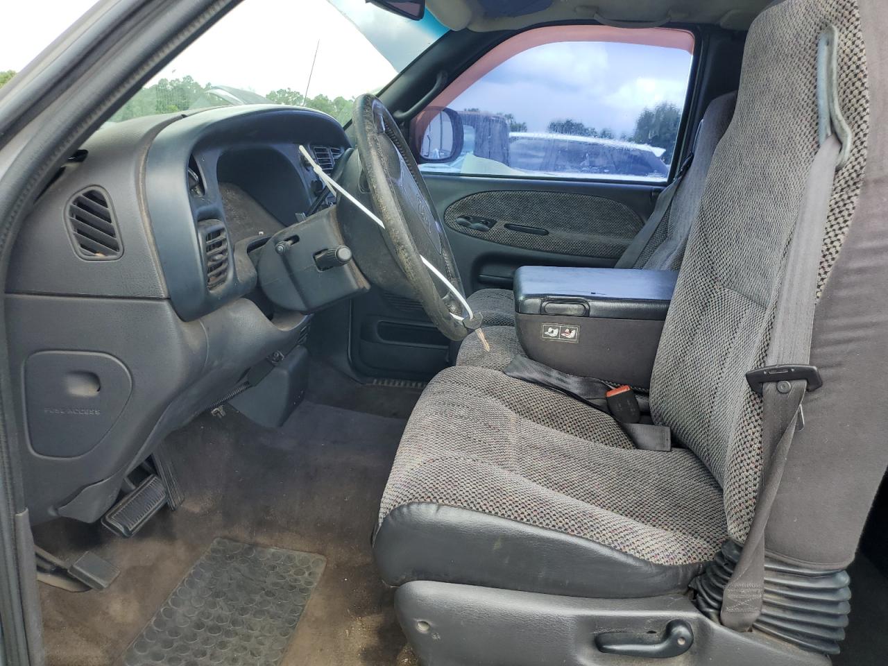 1999 Dodge Ram 2500 VIN: 3B7KC2365XG200163 Lot: 81327645