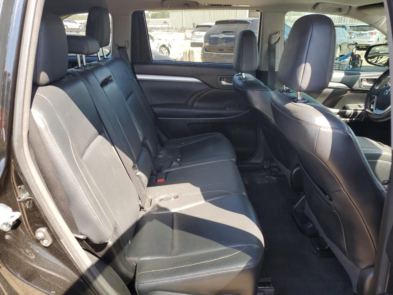 2015 Toyota Highlander Xle VIN: 5TDJKRFH0FS144864 Lot: 84281325