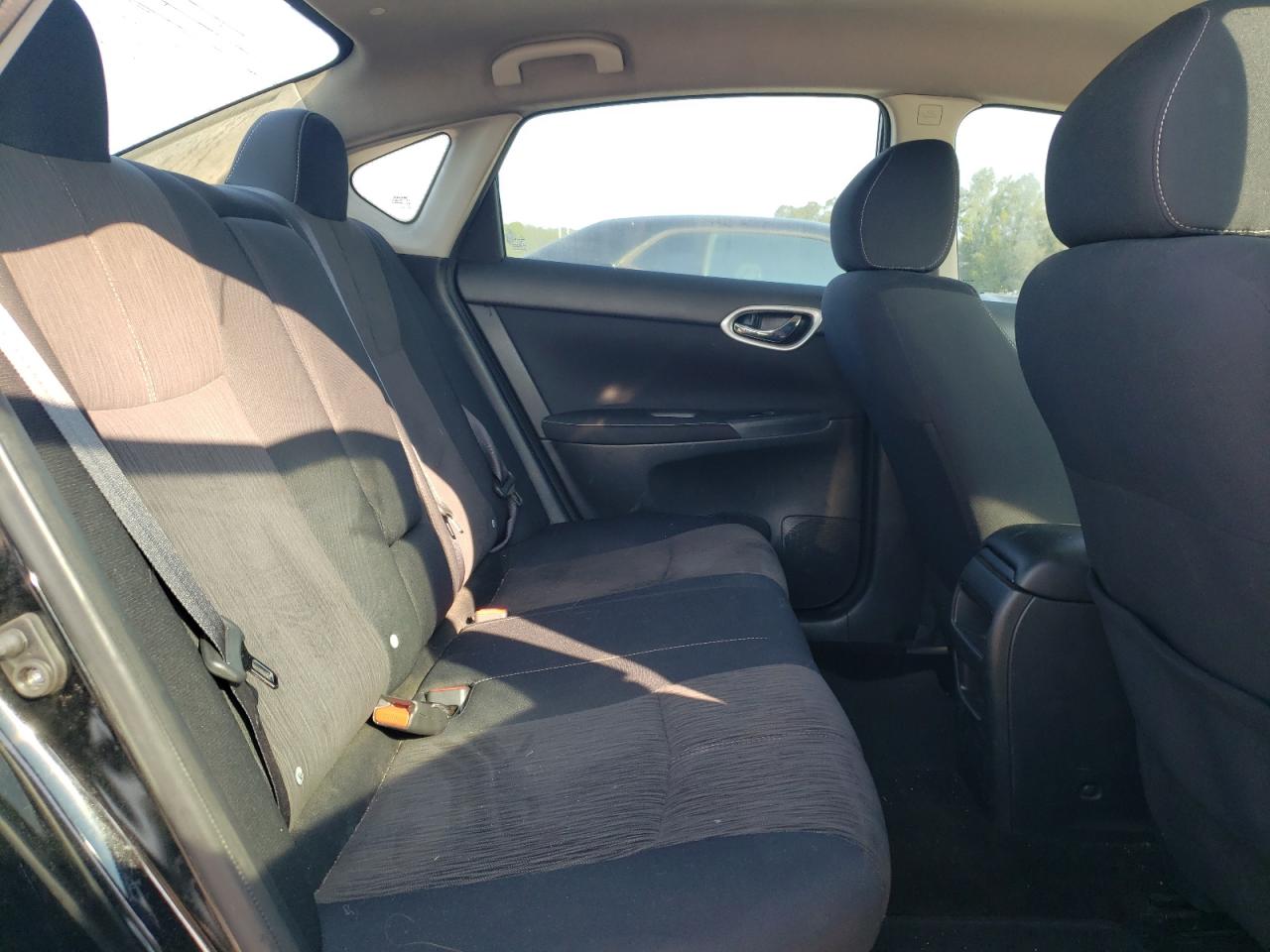 2015 Nissan Sentra S VIN: 3N1AB7AP1FL692111 Lot: 81027145