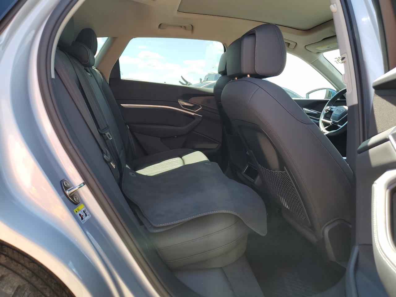 2019 Audi E-Tron Premium Plus VIN: WA1LAAGE0KB024477 Lot: 84453735