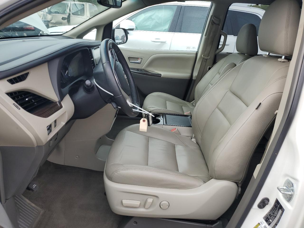 2015 Toyota Sienna Xle VIN: 5TDYK3DC2FS677219 Lot: 84461515