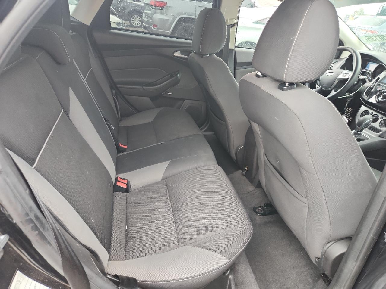 2014 Ford Focus Se VIN: 1FADP3K28EL325553 Lot: 84450135