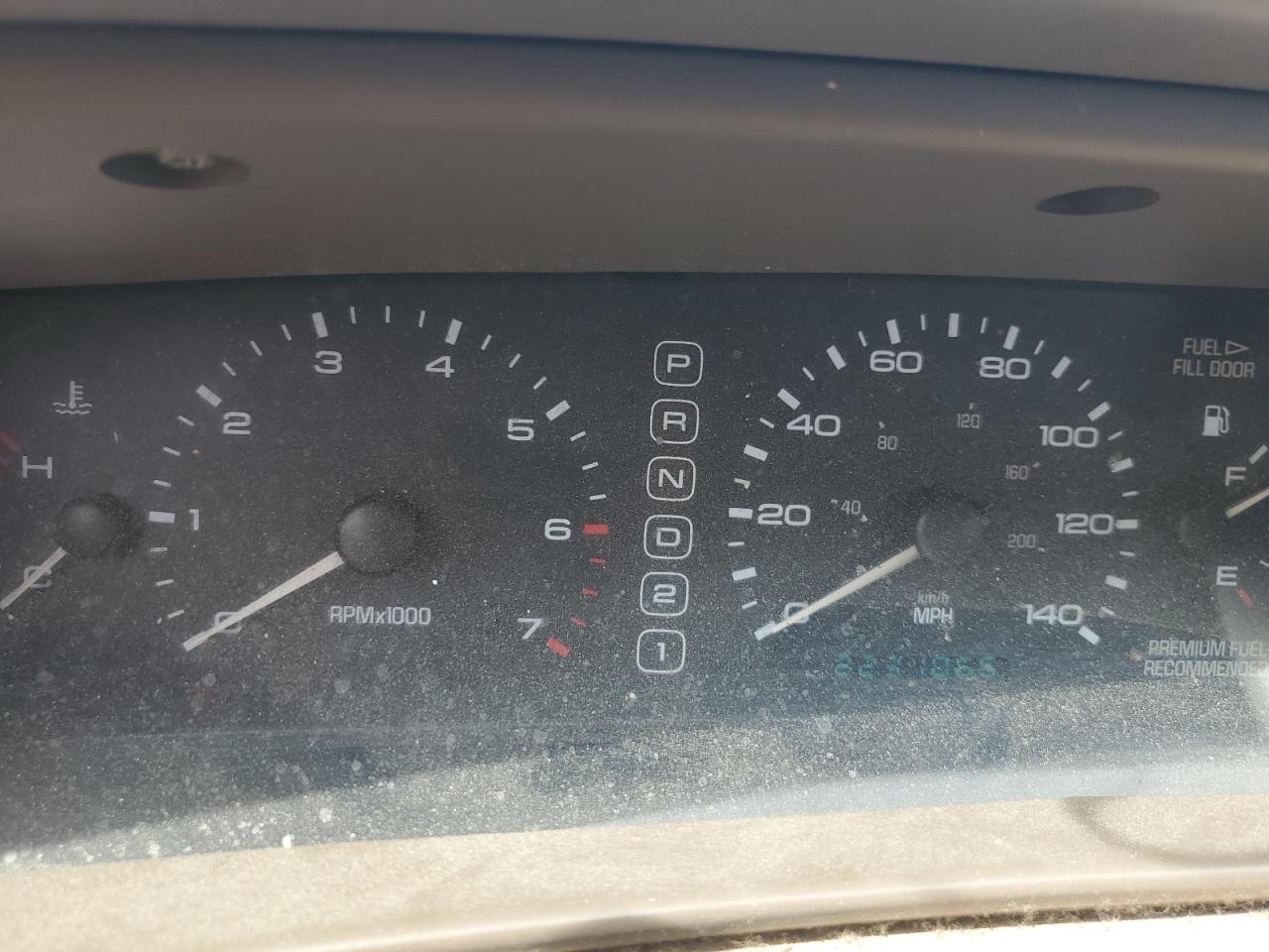 1998 Lincoln Mark Viii VIN: 1LNFM91V9WY660766 Lot: 83826355