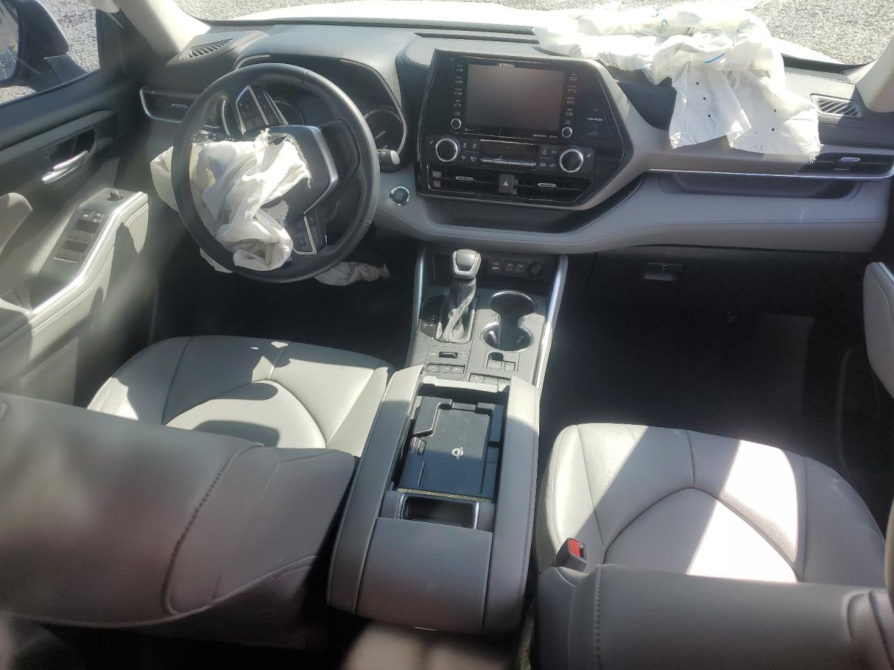 2022 Toyota Highlander Xle VIN: 5TDGZRBH0NS581323 Lot: 71309875