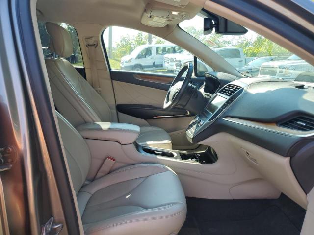 Паркетники LINCOLN MKC 2017 Серый
