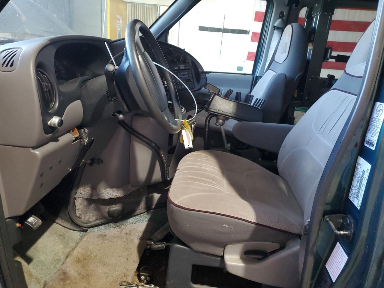 1999 Ford Econoline E150 Wagon VIN: 1FMRE11L0XHA99000 Lot: 80556465