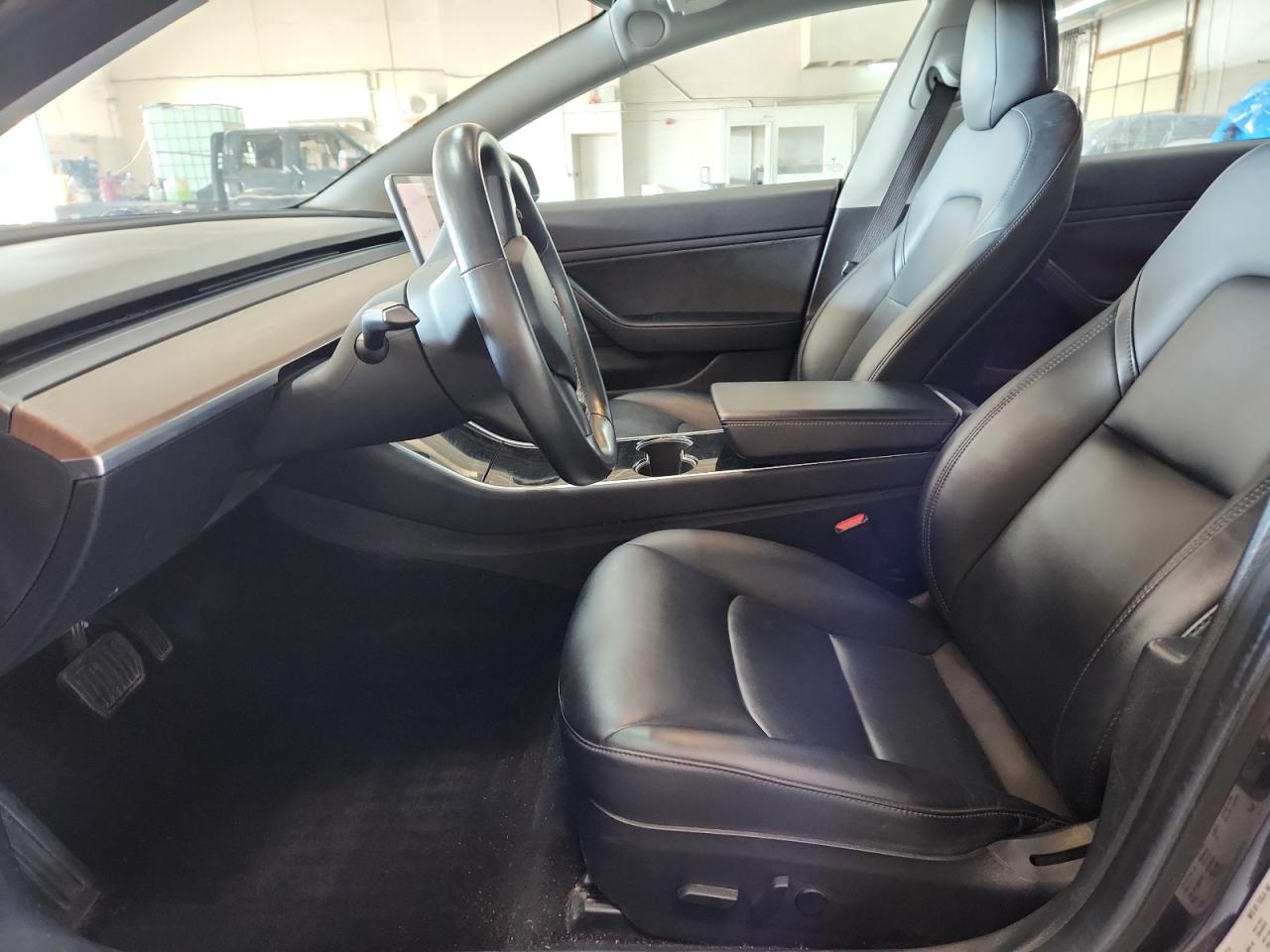 2018 Tesla Model 3 VIN: 5YJ3E1EA0JF057923 Lot: 70543775