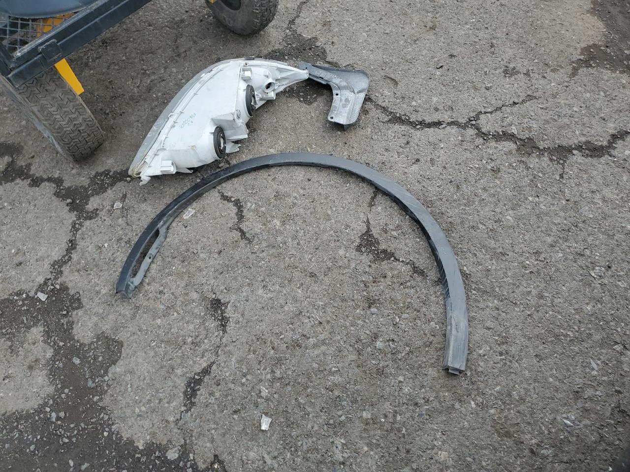 2024 Tesla Model Y VIN: 7SAYGAEEXRF157996 Lot: 71857805