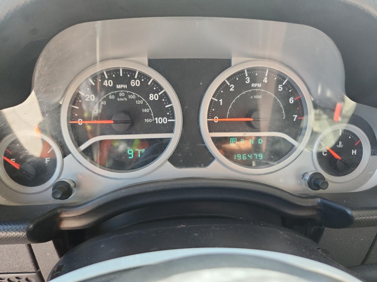 2010 Jeep Wrangler Sport VIN: 1J4AA2D15AL153421 Lot: 80109805