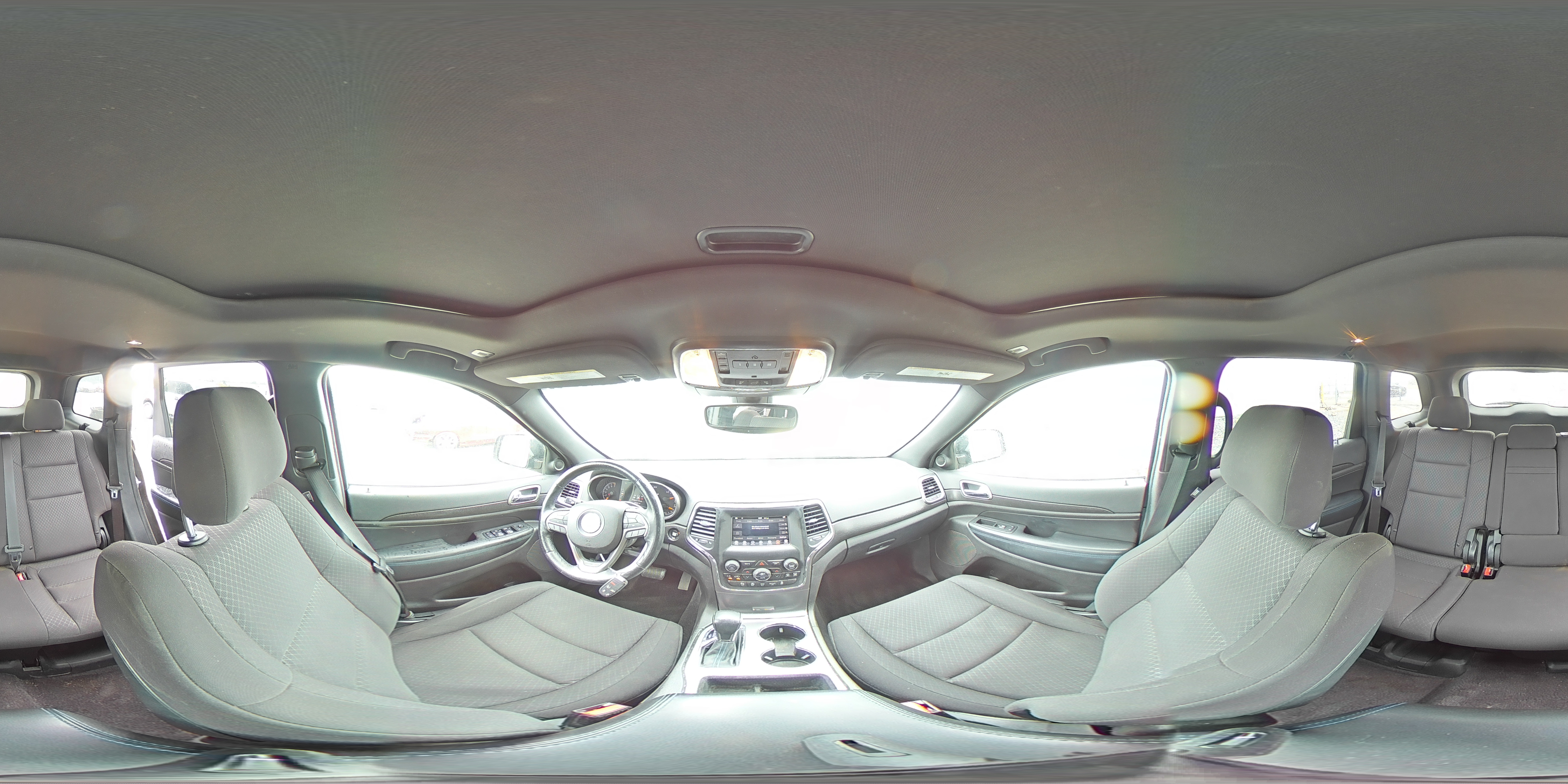 2018 Jeep Grand Cherokee Laredo VIN: 1C4RJFAG3JC352363 Lot: 84367985