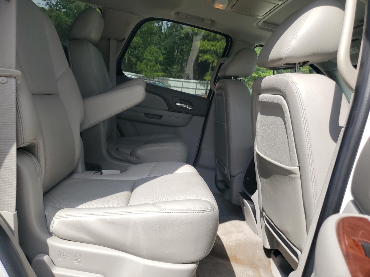 2011 Chevrolet Tahoe K1500 Ltz VIN: 1GNSKCE07BR235983 Lot: 72083715