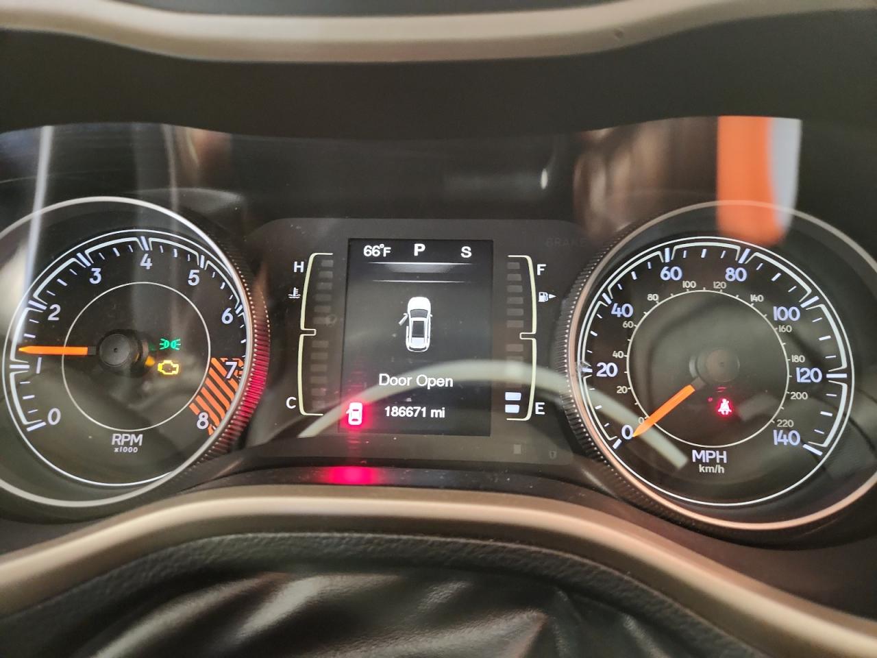 2015 Jeep Cherokee Latitude VIN: 1C4PJMCS4FW750250 Lot: 81687885