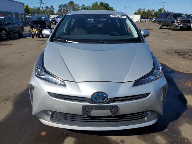  TOYOTA PRIUS 2019 Серебристый