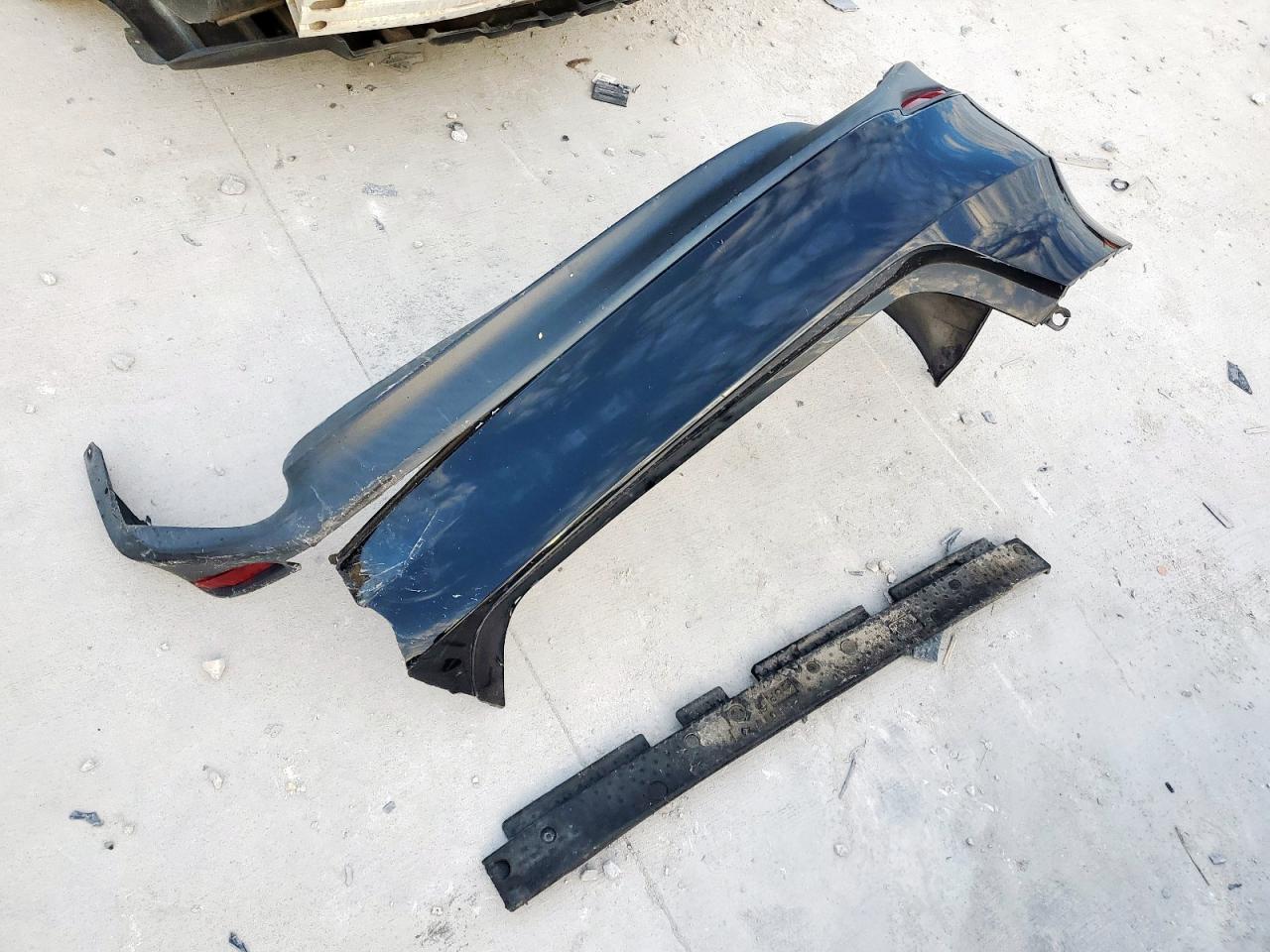 2019 Toyota Camry L VIN: 4T1B11HKXKU243260 Lot: 84268345