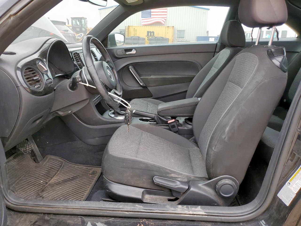 2017 Volkswagen Beetle 1.8T VIN: 3VWF17AT7HM614784 Lot: 84355575