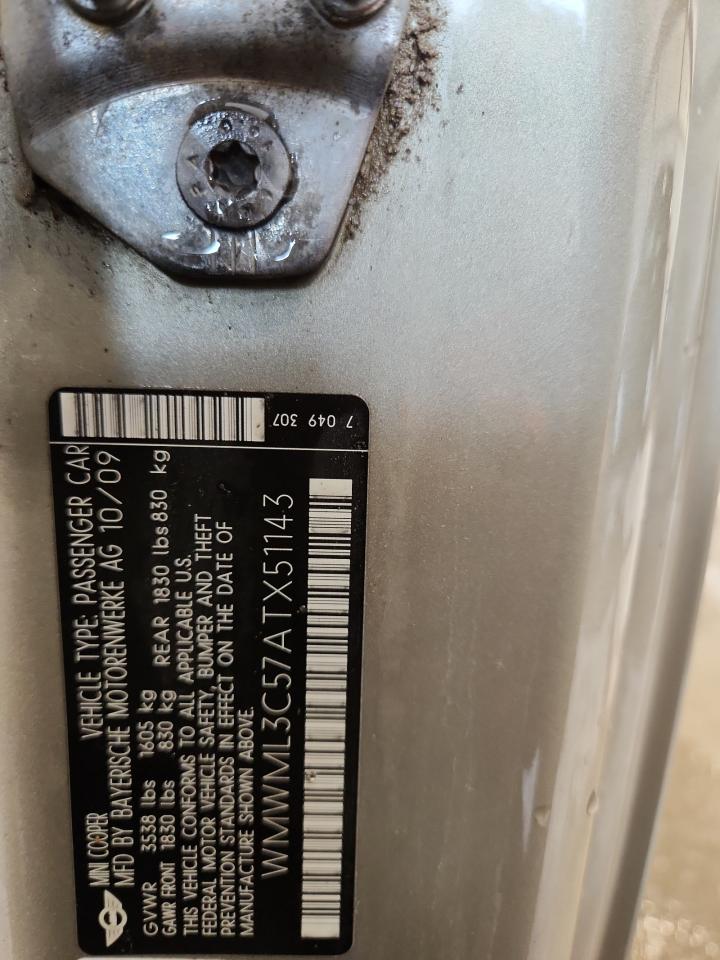 2010 Mini Cooper Clubman VIN: WMWML3C57ATX51143 Lot: 81598285