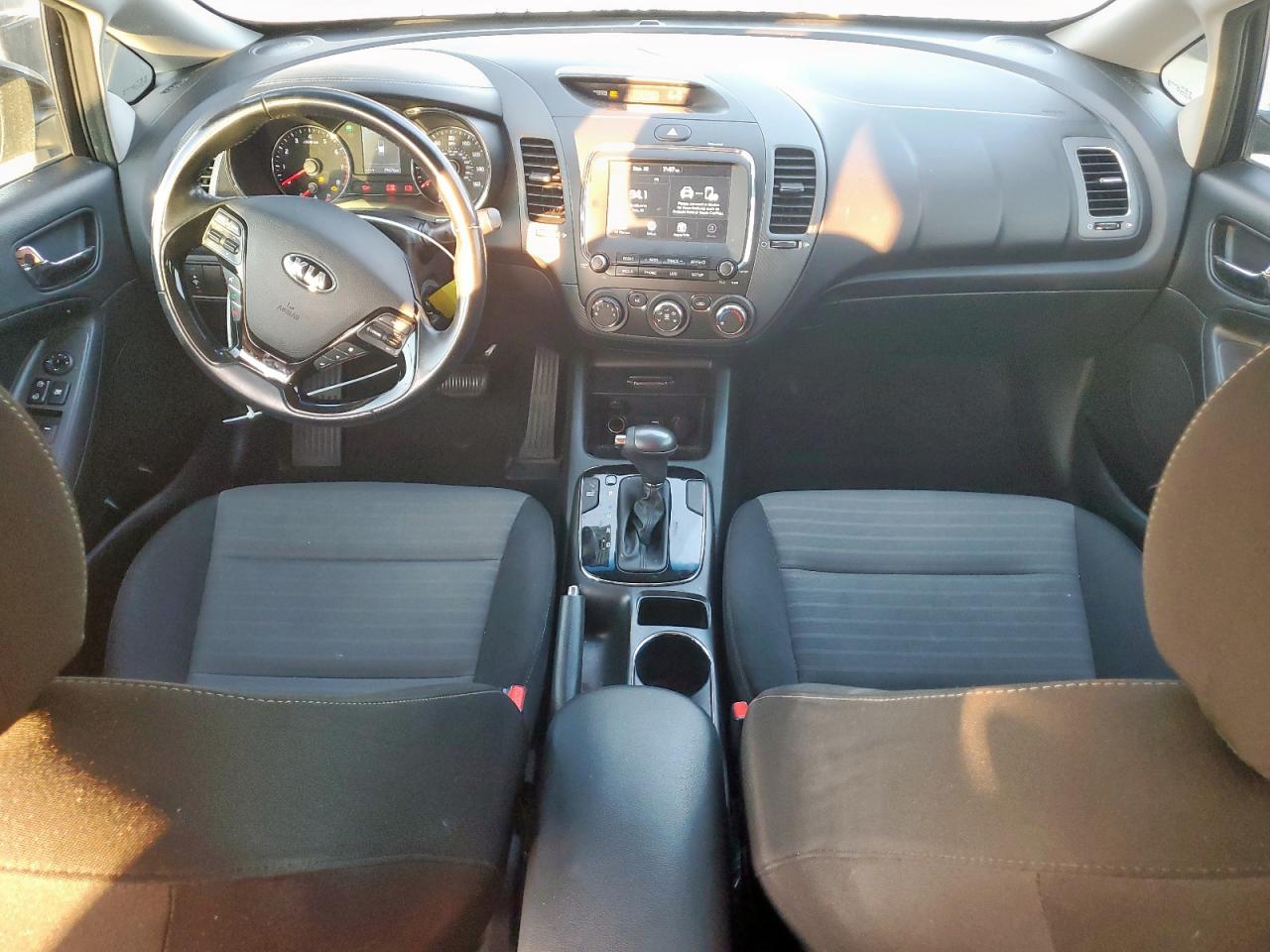 2018 Kia Forte Lx VIN: 3KPFL4A76JE249125 Lot: 72059235