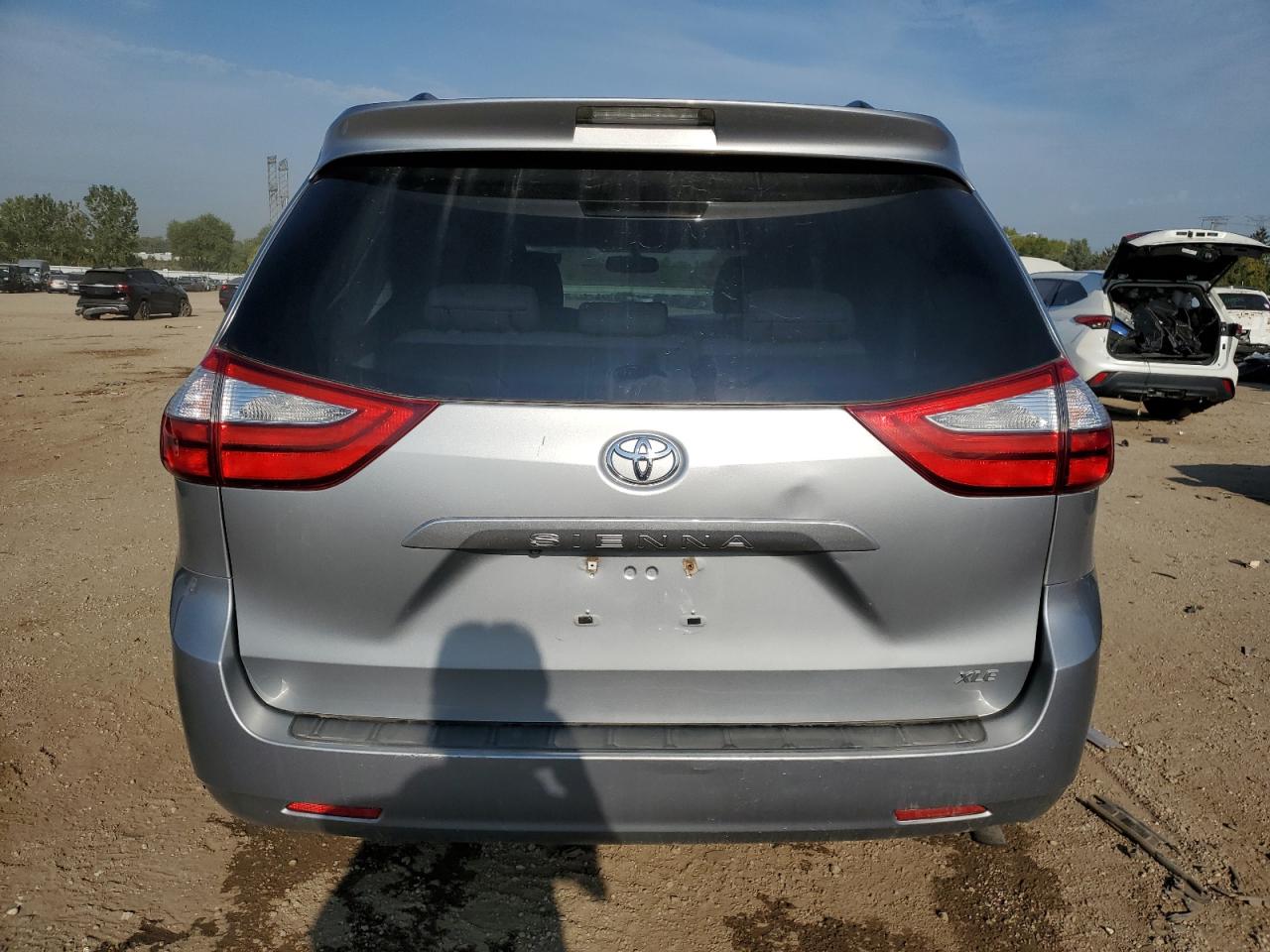 2015 Toyota Sienna Xle VIN: 5TDYK3DC2FS648688 Lot: 80130225