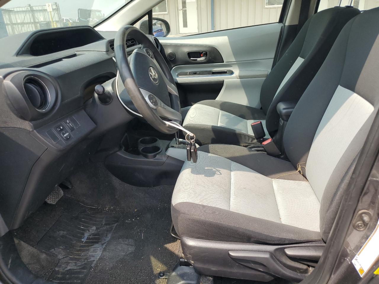 2013 Toyota Prius C VIN: JTDKDTB33D1555966 Lot: 71557985