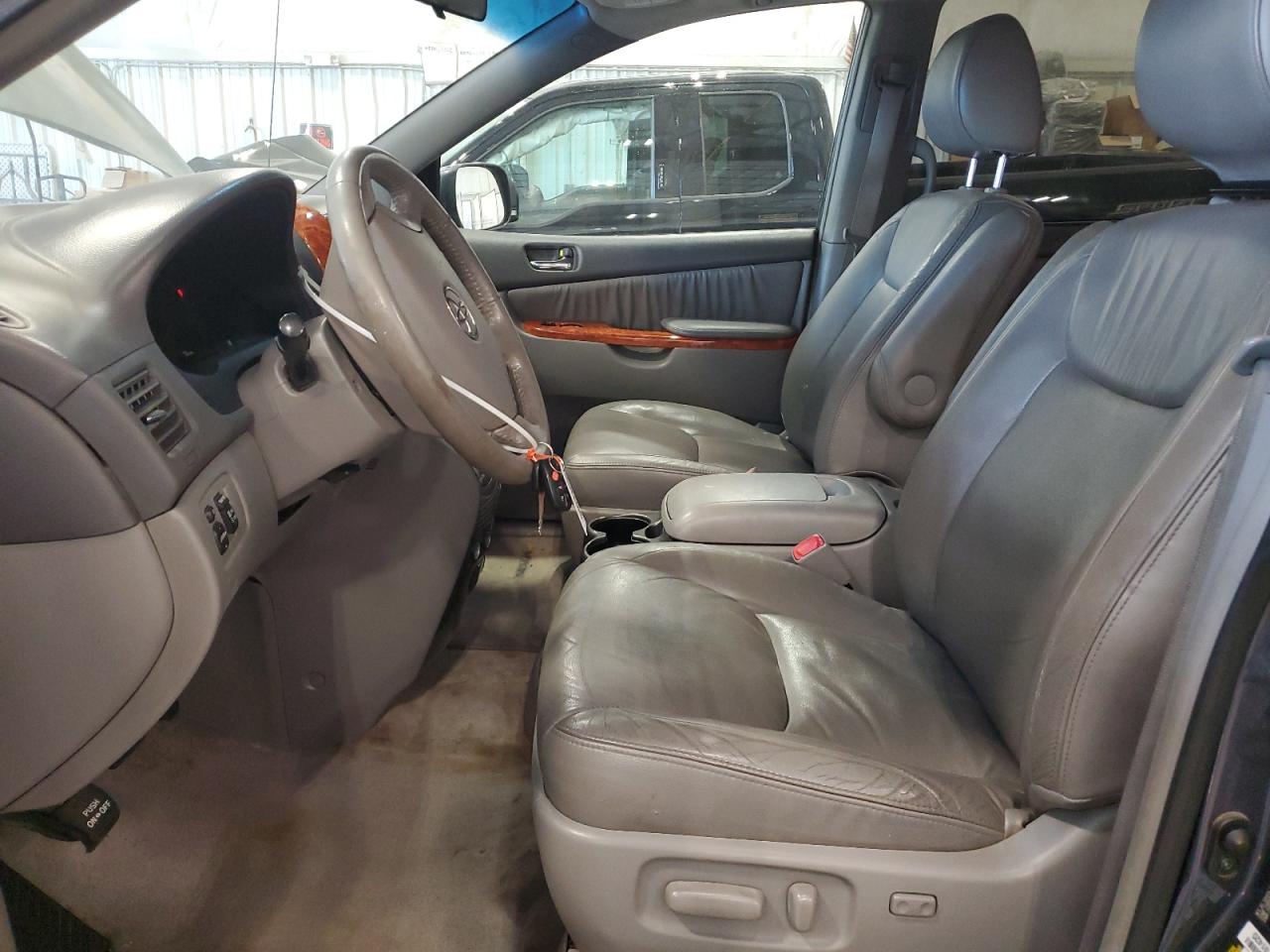 2010 Toyota Sienna Xle VIN: 5TDYK4CC3AS312905 Lot: 84576955