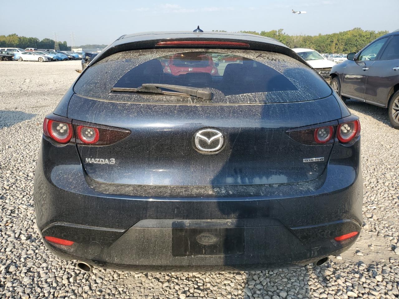 2019 Mazda 3 Preferred VIN: JM1BPAMM3K1140001 Lot: 81037205