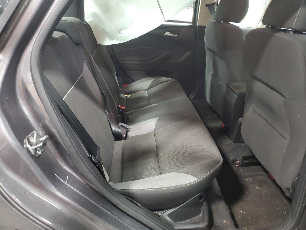 2013 Ford Focus Se VIN: 1FADP3F28DL266562 Lot: 82171555