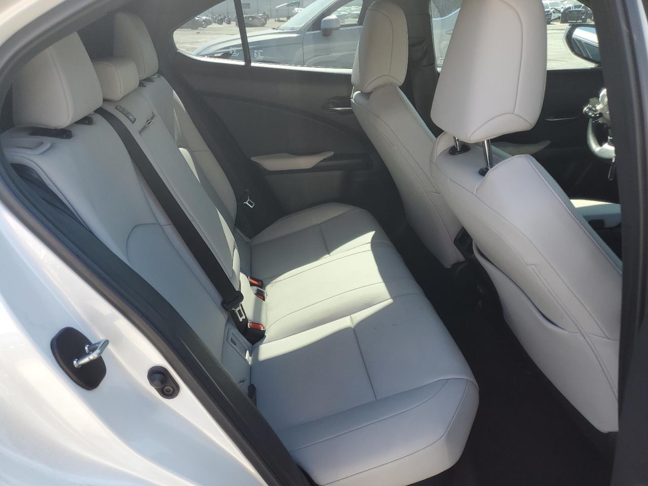 2024 Lexus Ux 250H Base VIN: JTHX6JBH8R2191253 Lot: 81482435