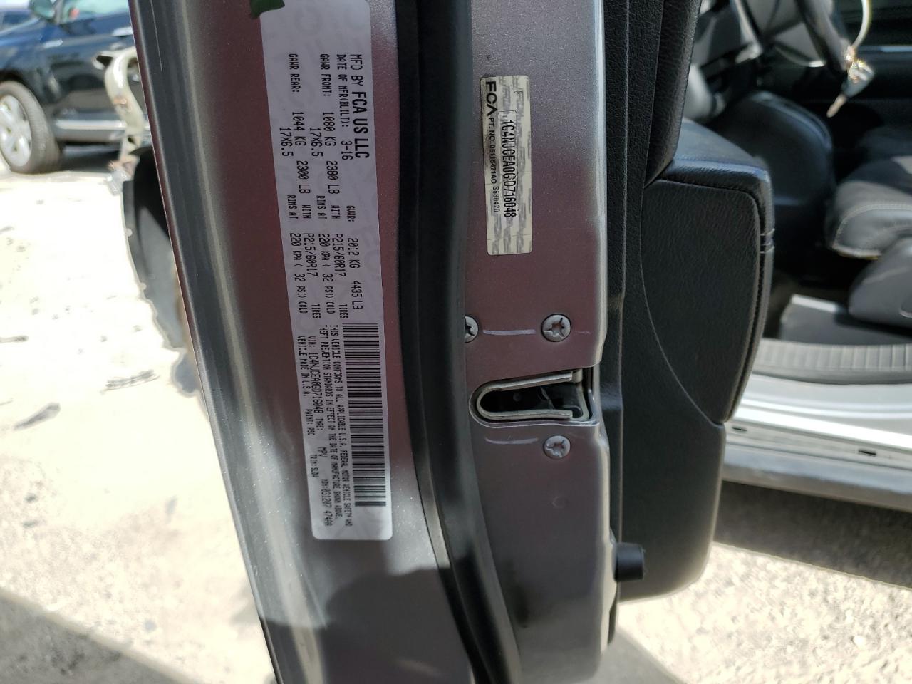 2016 Jeep Compass Latitude VIN: 1C4NJCEA0GD716048 Lot: 71643445