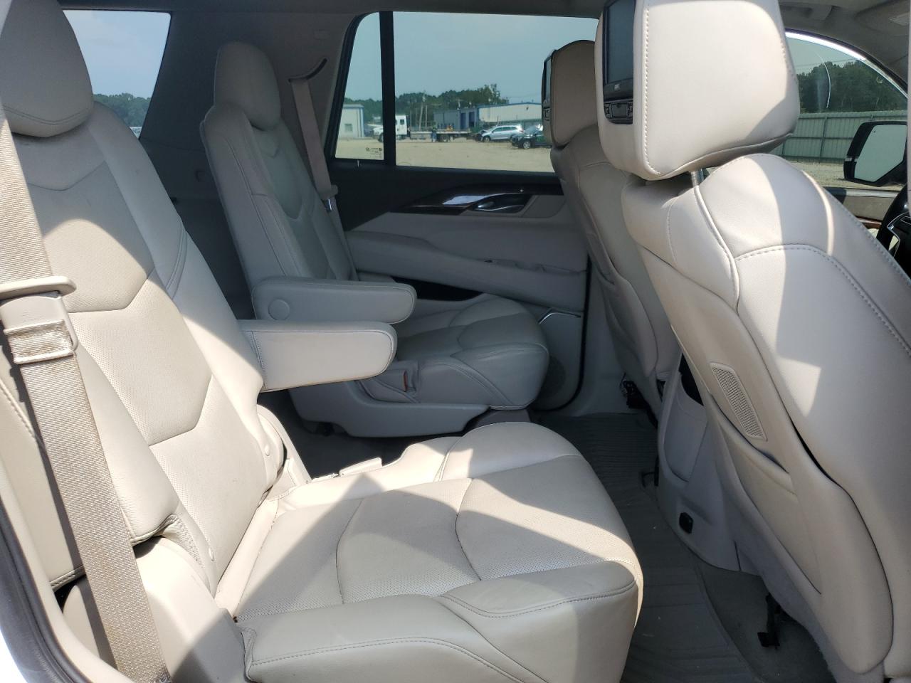 2016 Cadillac Escalade Luxury VIN: 1GYS4BKJ0GR307327 Lot: 80489335